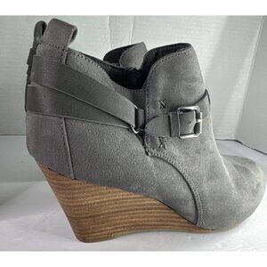 Report Ankle Boots Women's 9 Gray Suede Pull-On Fall Booties Academia Style
